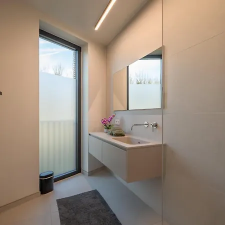 La Brise Modern Met 2 Slaapkamers En Zonnig Terras *